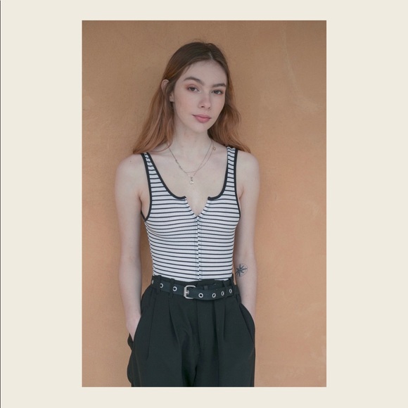 Urban Outfitters Body Suit - Picture 1 of 3